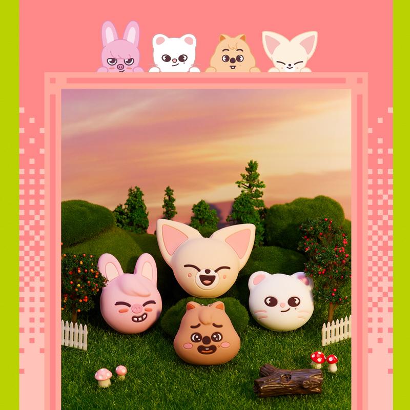 [PRE ORDER] Stray Kids SKZOO TAMAGOTCHI & CASE SET
