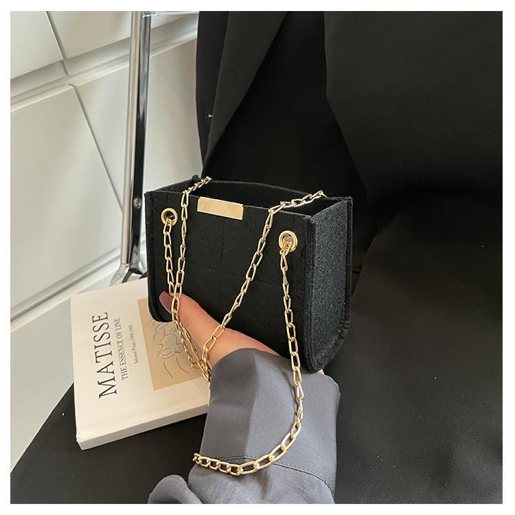 2023 New Style Popular Wool Felt Women s Fashion Shoulder Bag Street Fashion Large Crossbody Bag чёрный