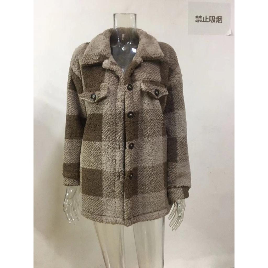 Dameklær Høst og Vinter med Lommer, Rutete Lammeullsjakke, Knappelukket Plysjjakke