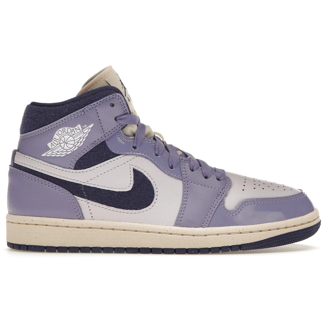 

Sneaker Jordan 1 Mid SE Chenille Sky J Light Purple (Women s)(DZ3745-500) 36.5