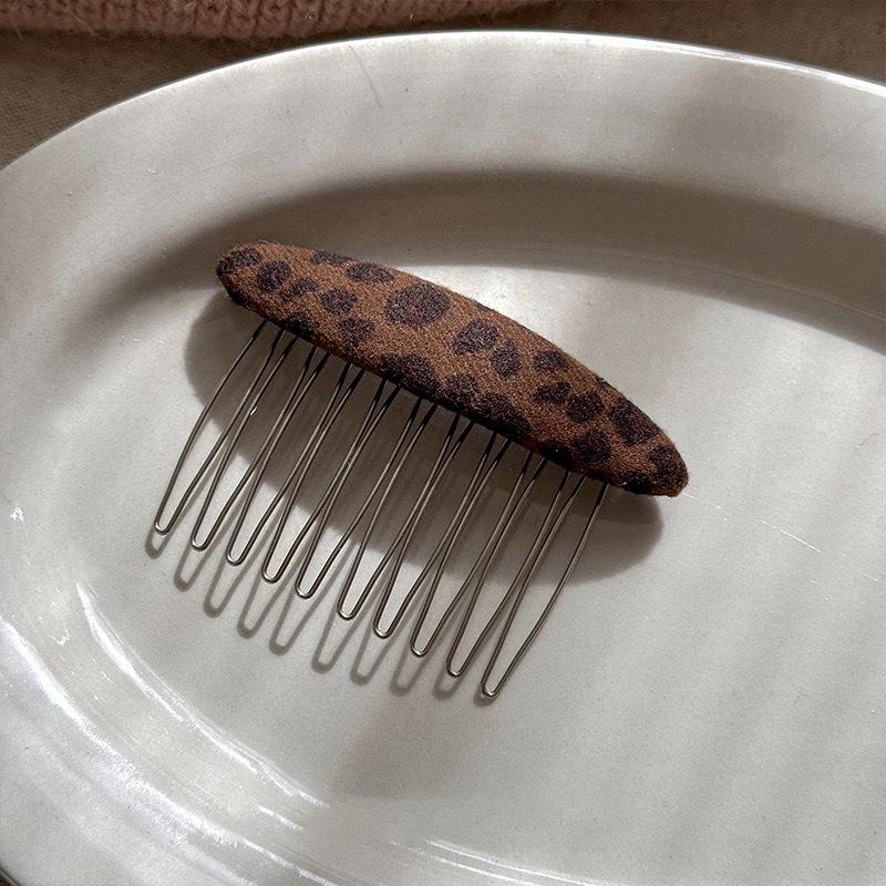 Korean Retro Woolen Hair Clip for Women - Elegant 2026 High-End Princess Comb for Bangs & Loose Hair Styling