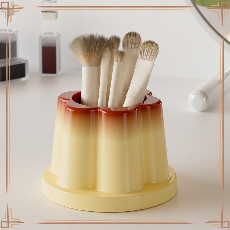 Pudding Pencil Holder Adorable and Cute Pudding Pencil Holder Creative Desktop Girl Heart-Shaped Mini Decoration