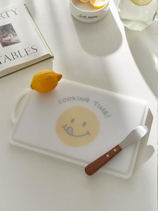 DECOVIEW Cooking Smile Safe Antibacterial Cutting Board 1P
