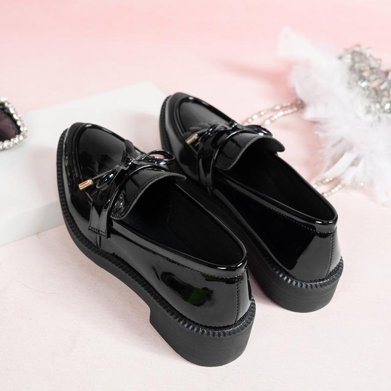 Fashion New Patent Leather Single Shoes Versatile Small Leather Shoes Women's Tassel Bow Slip-On Casual Plus Size Loafers