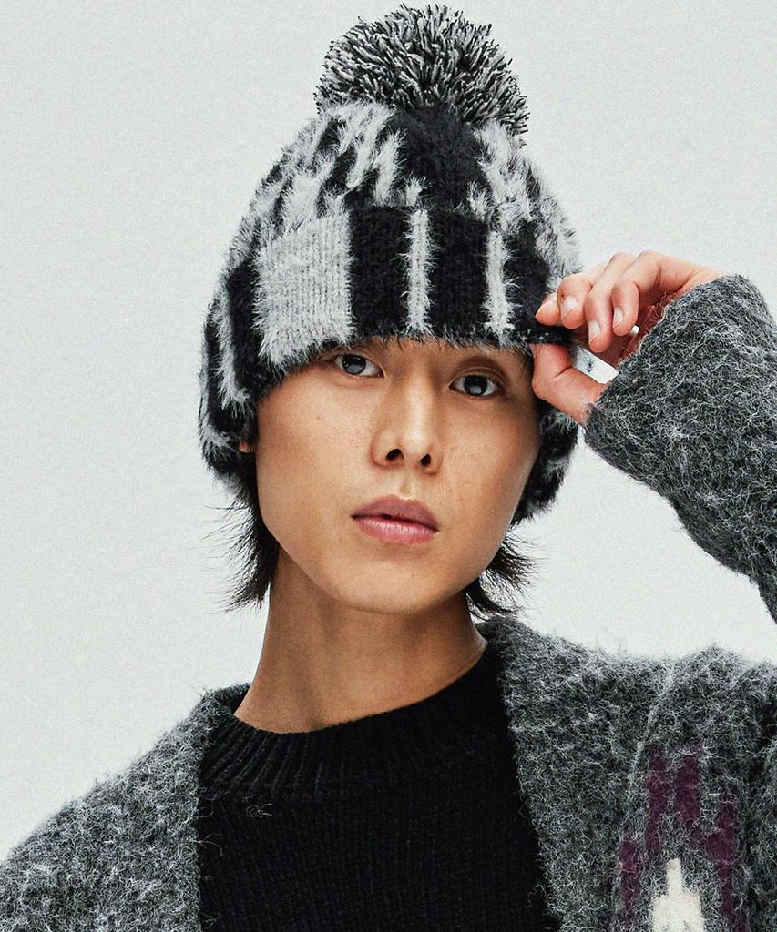 KND Navajo Pattern Beanie Hairy Black