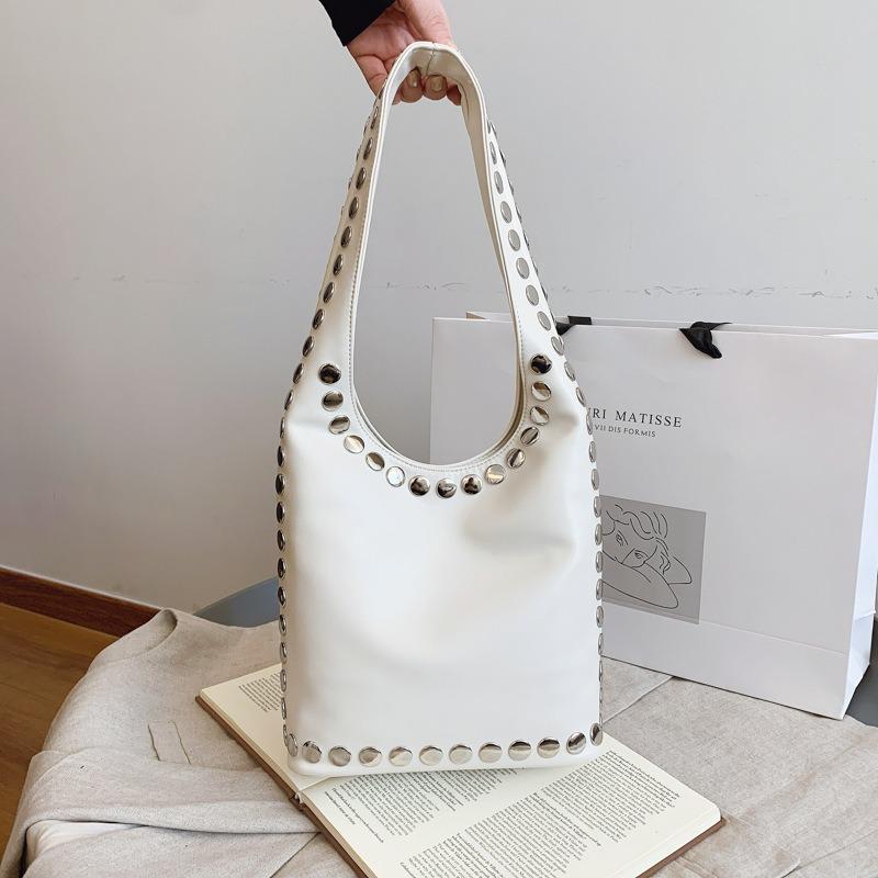 Premium Bag Women's New Trendy Fashion Retro Versatile Casual Shoulder Bag Rivet Bucket Bag