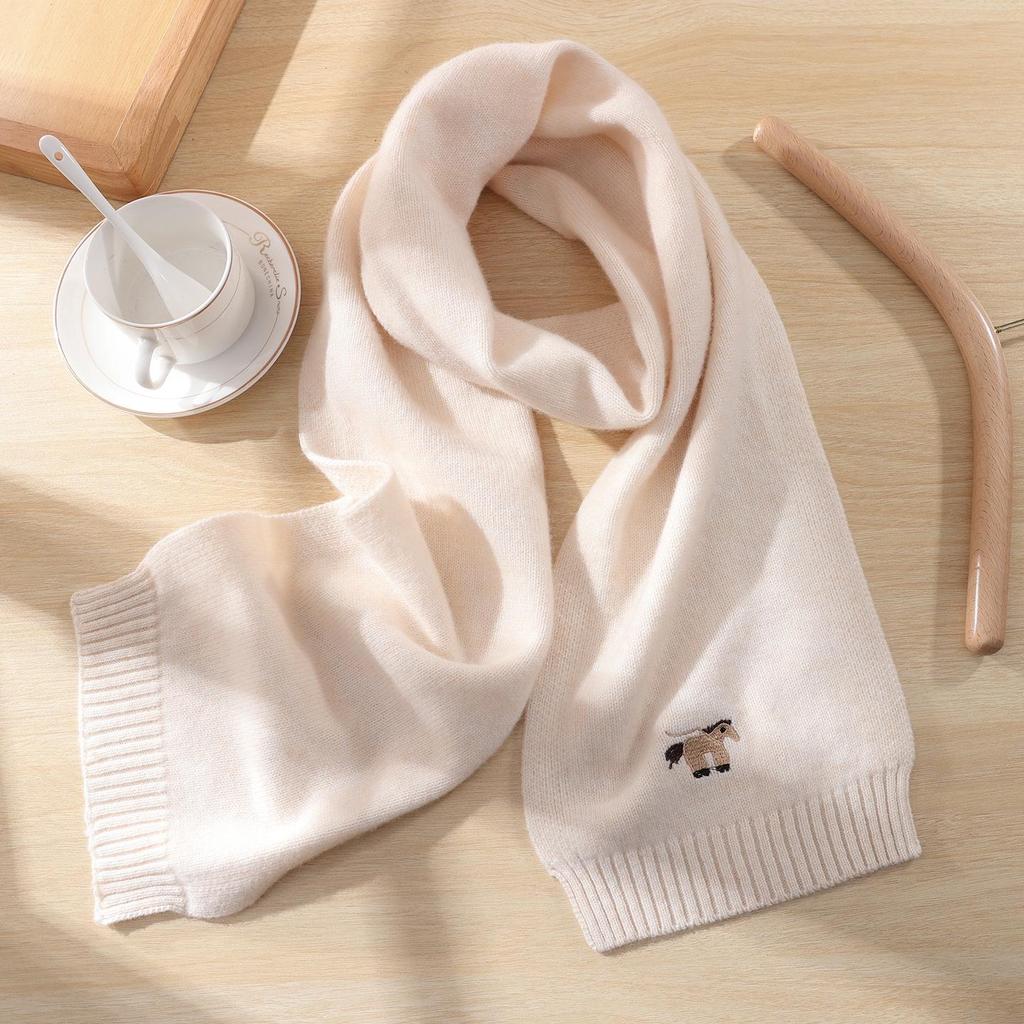 Versatile High-End Knit Scarf with Cute Puppy Embroidery for All Ages – Warm and Stylish Neck Gaiter for Autumn and Winter