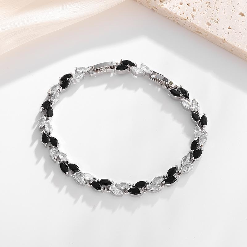 Environmentally Friendly Alloy Inlaid Zircon Small Leaf Electroplating Bracelet Femininity Hand Jewelry