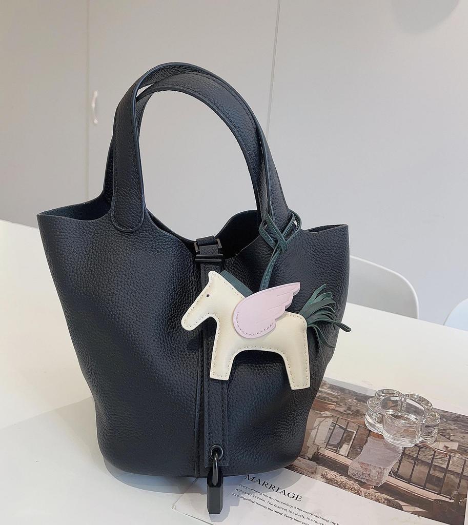 Engel Pegasus Handgenähter Lammfell Taschenanhänger - Niedliche Damenhandtaschen Dekoration & Autoschlüsselanhänger