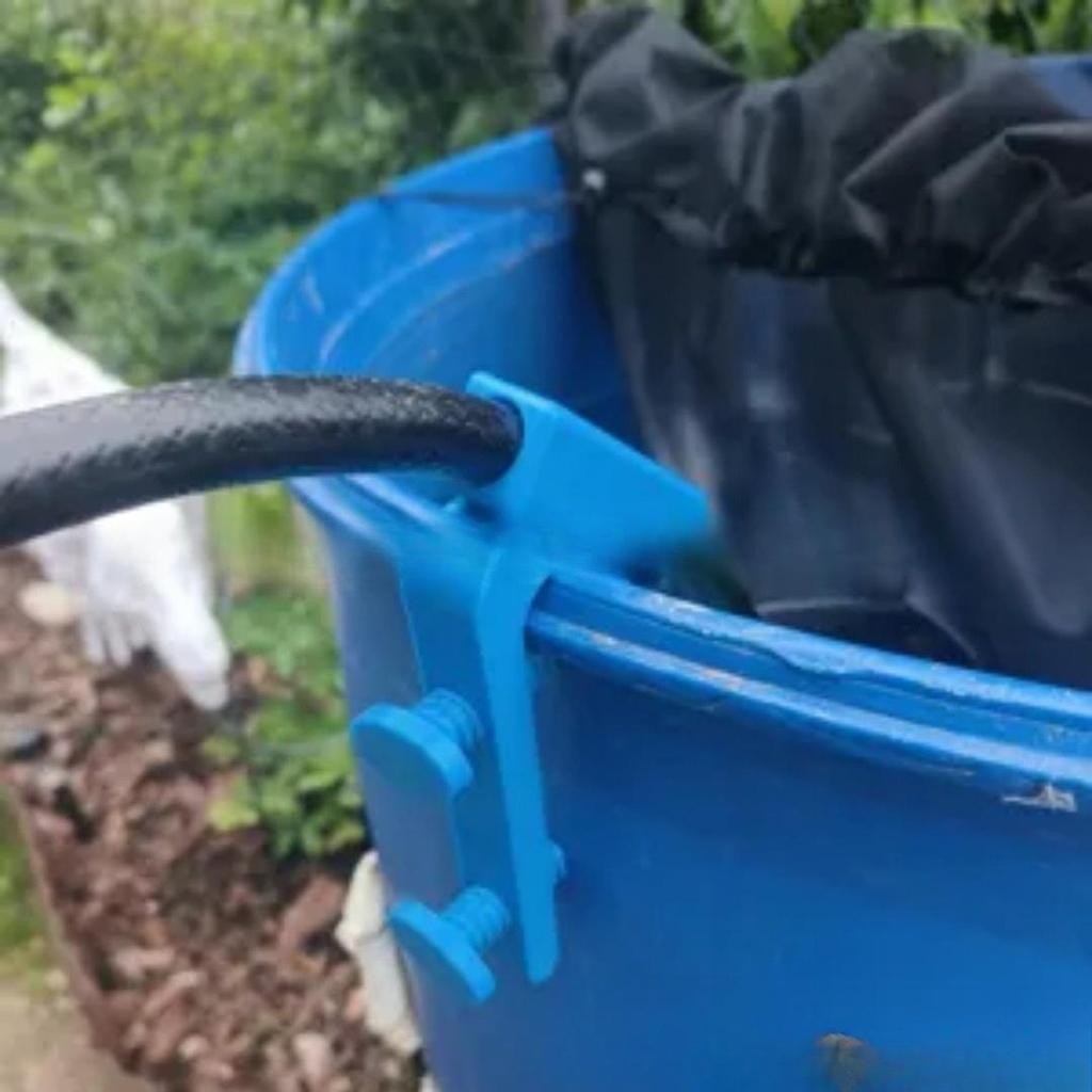 Rain Barrel Hose Holder Detachable Hose Holder with Adjustable Clamp Hose Support On Barrel Edge for Outdoor Rainwater Barrel Home Garden Use