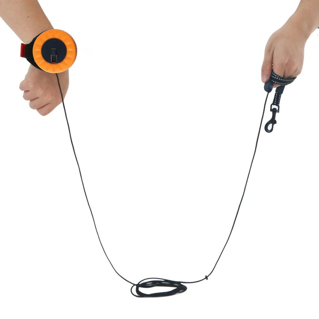 Bracelet-style retractable pet lead,multifunctional dog and cat lead that does not restrict hands for small to large breed dogs.