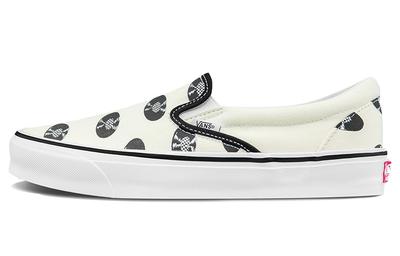 Slip-On Wacko Maria x Slip-On Og Classic Lx 'White Records' VN0A45JK592