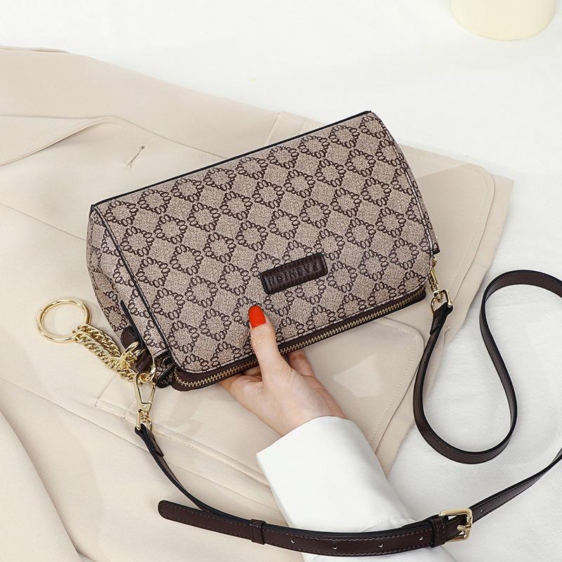 Bag Women's New Popular Messenger Bag Versatile Commuter Small Square Bag Fashion Design Shoulder Women's Bag