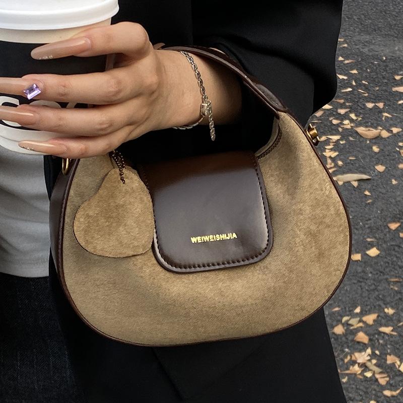 Retro Small Bag, Hand-held Crescent-shaped Bag, Commuting Crossbody Bag, Single-shoulder and Underarm Dumpling Bag