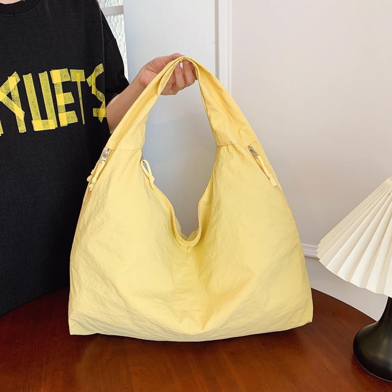 

Вместительная популярная темпераментная сумка подмышку 2025 новая модная нейлоновая сумка через плечо ретро-сумка жёлтый