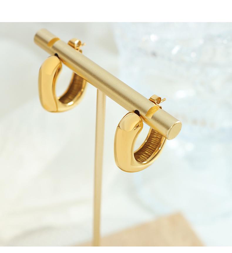 Marka French Minimalist Retro C-Shaped Titanium Steel Earrings for Women, Non-Fading