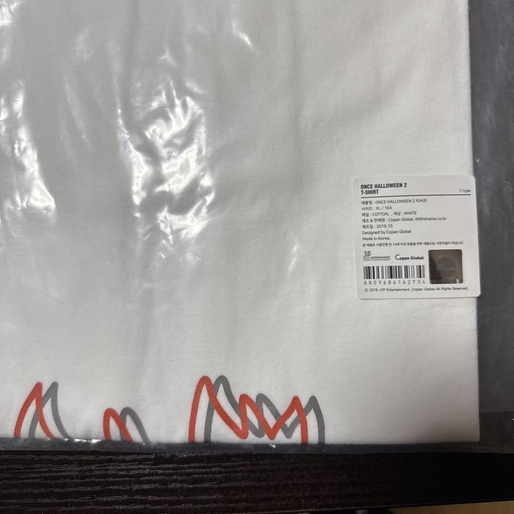 [USED] TWICE ONCE HALLOWEEN 2 T-shirt Type C (XL)