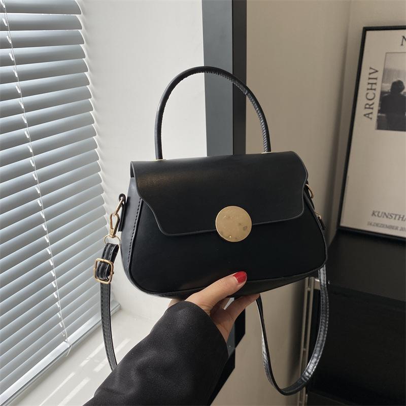 This year's popular bag women's 2024 new fashion texture casual shoulder bag autumn solid color messenger small square bag
