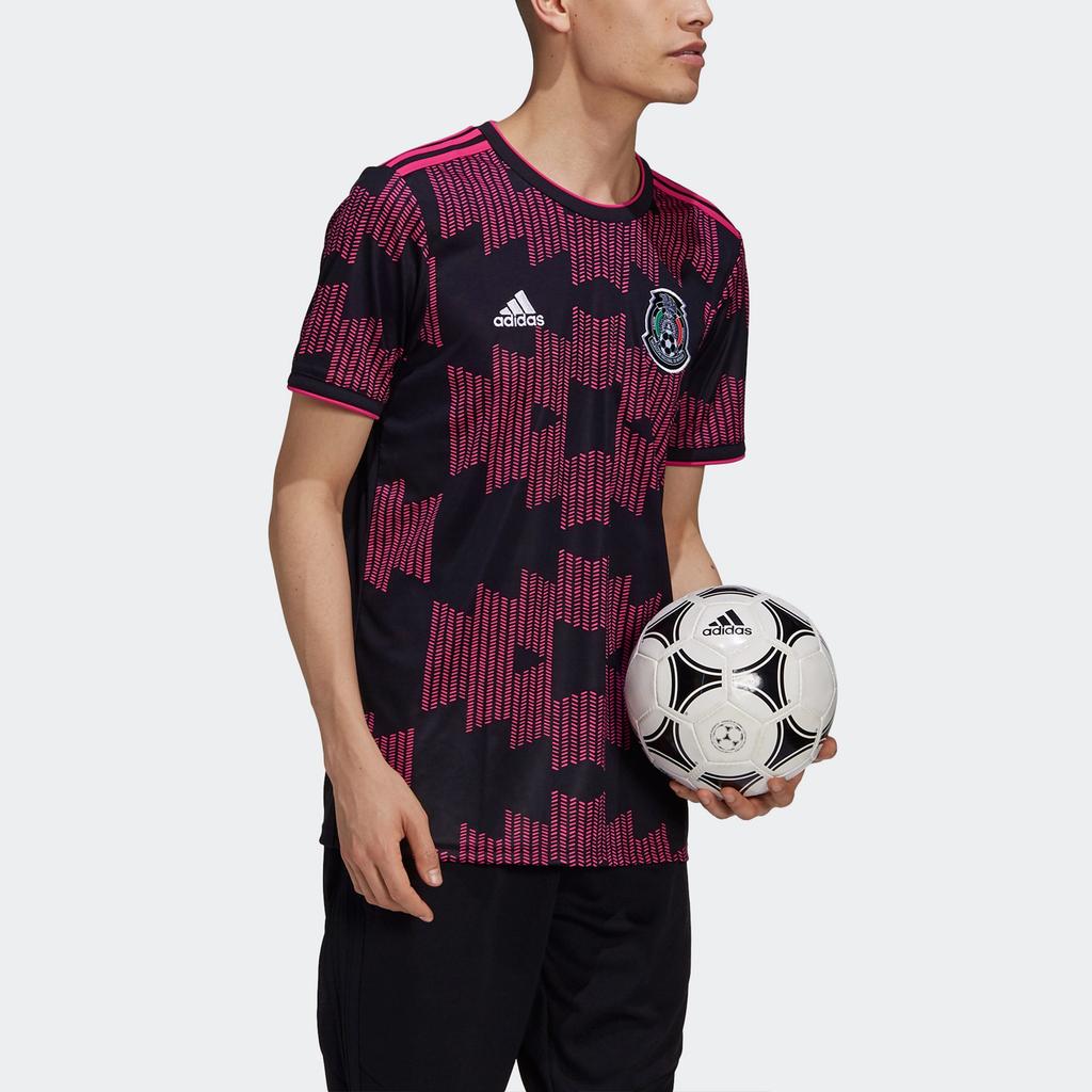 adidas Fußballtrikots Herren Schwarz Moderate Gerade Passform FT9648