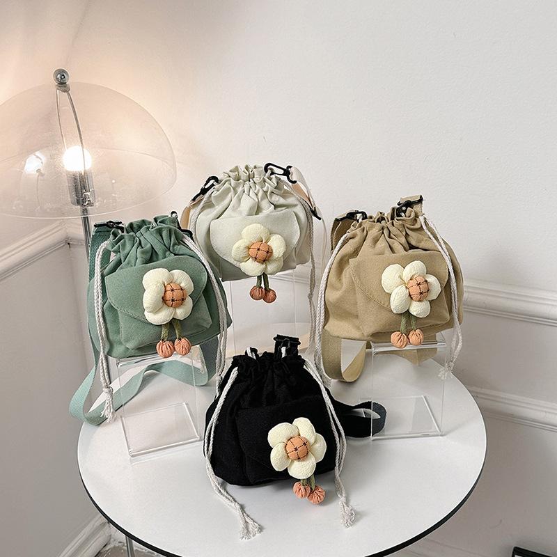 Popular Drawstring Bag Women 2025 New Trendy Fresh Canvas Shoulder Bag Cute Cute Girl Flower Crossbody Bucket Bag