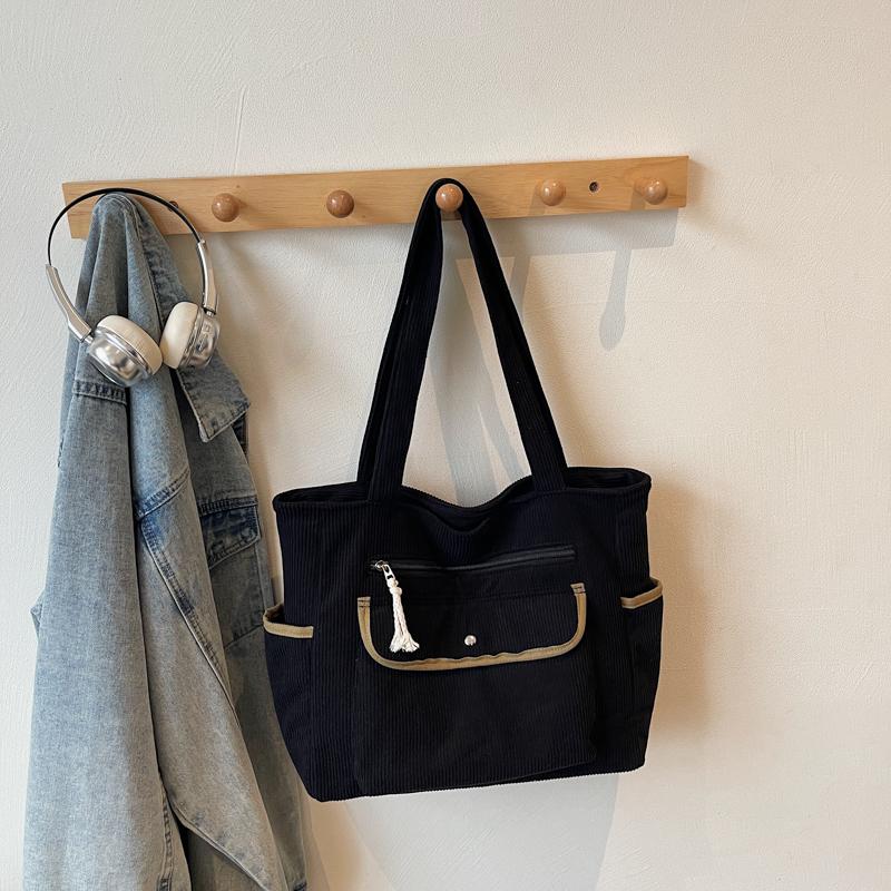 Manchesterväska Multi-Fick Pendlarväska Stor Kapacitet Axelväska Dam Bärbar Toteväska