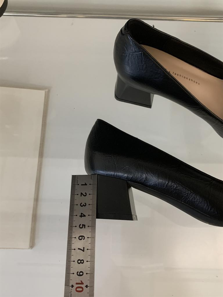 Burgundy High Heels 2025 Autumn French New Women's Shoes Square Head Bow Light Mouth Thick Heel Single Shoes