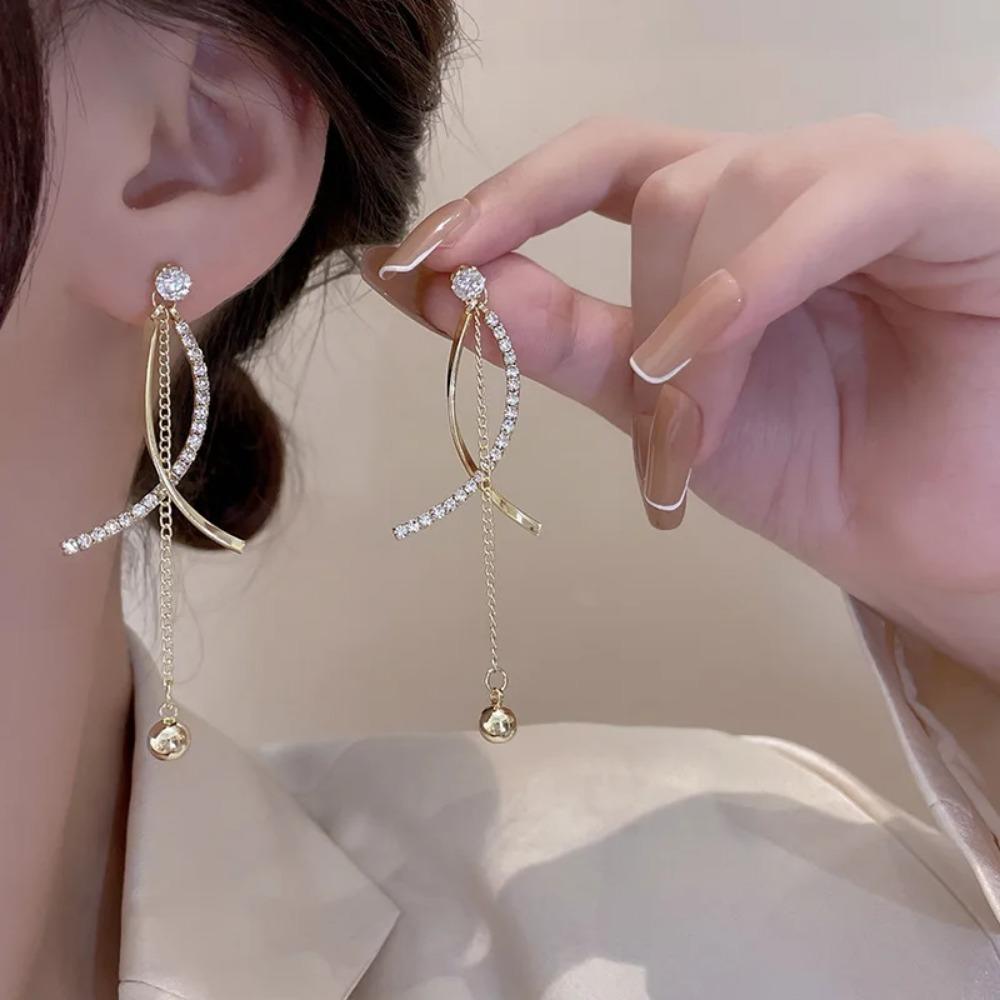 2025 New Trend Simulation Pearl Long Earrings Women's Flower Rhinestone Wedding Pendant Earrings Fashion Korean Jewelry Earrings