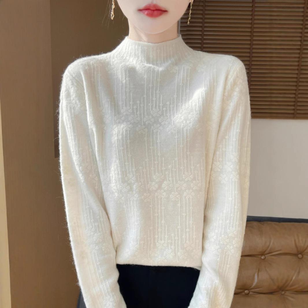 

The New Spring and Autumn Style of Fashionable and Youthful Semi-high-neck Sweater for Women, Loose and Thick Knitted Sweater, Is Stylish and Warm M білий