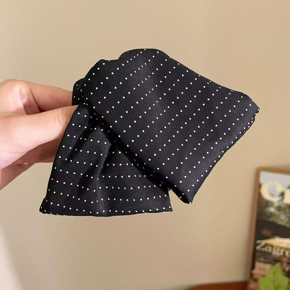 High-End French Polka Dot Triangle Claw Clip – Hepburn Style Hair Accessory