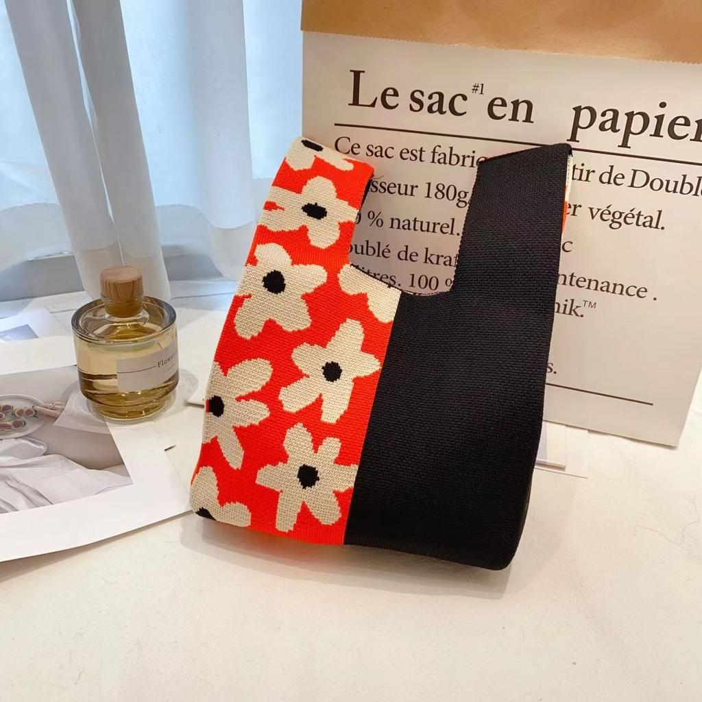 Women's Knot Wrist Bag Handmade Knitted Bag Portable Mini Striped Tote Bucket Phone Bags Large Capacity Autumn Winter Handbags