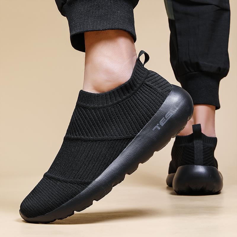 Fashion 2025 New Women Sport Sneaker Flat Bottom Breathable Comfortable Women Sneakers Slip On Sock Solid Color Women's Running Shoe