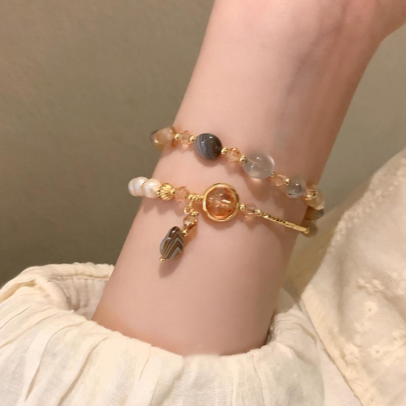 Elegant Pearl & Jade Double-Loop Bracelet: Chic & Stylish Jewelry for Women