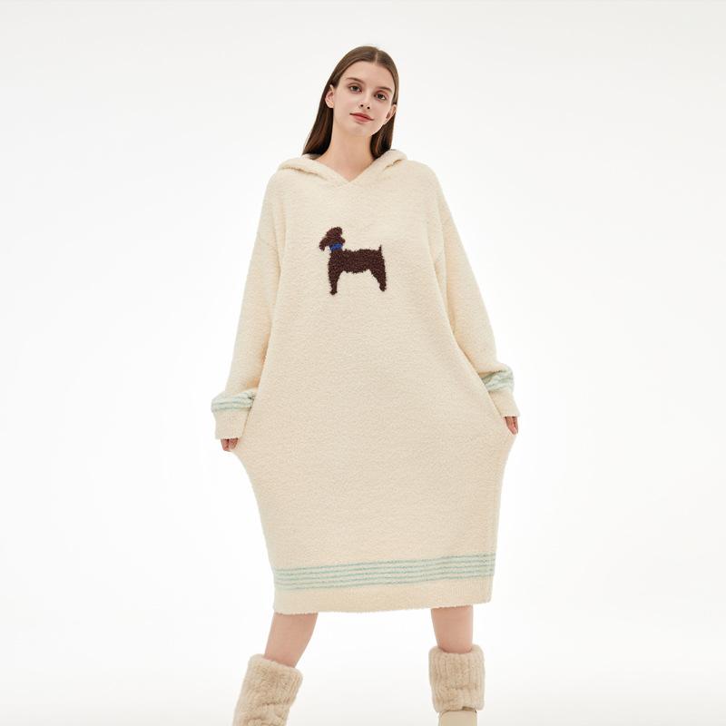 Lazy wind half-edge velvet nightgown women's autumn and winter Korea loose and thin long nightgown over knee cover soft pajamas