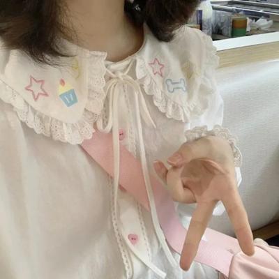 2024 frühling Bluse Frauen Japanischen Kawaii Nette Spitze Patchwork Peter Pan Kragen Hemd Vintage Süße Stickerei Top Blusas Feminina