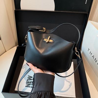 Summer Casual Niche Women's Bags New Beautiful High-end Sense Versatile Lightweight Portable Shoulder Messenger Bag