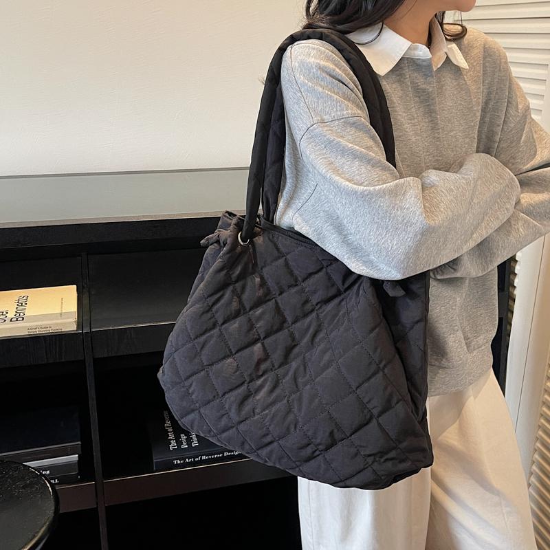 Diamond Embroidery Shoulder Bag Lightweight Commuter Large Capacity Tote Bag