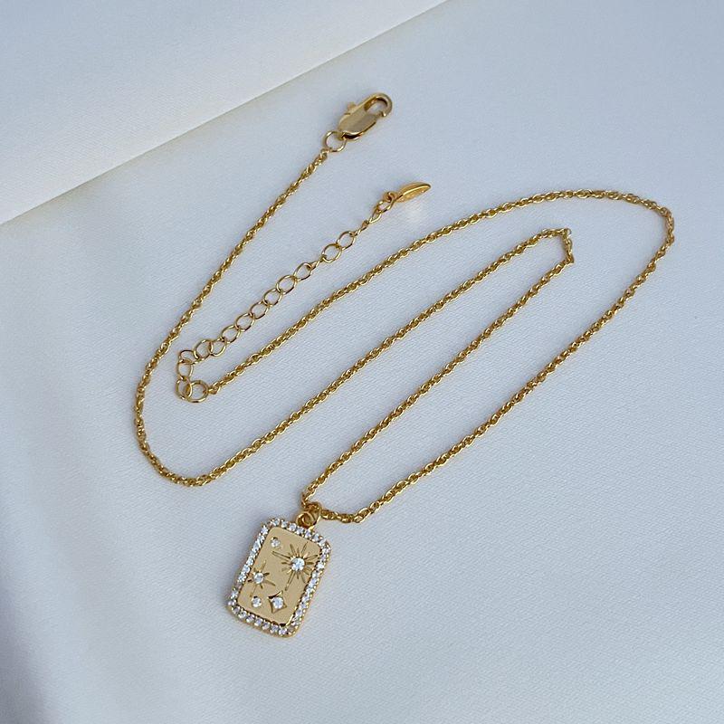 

Elegant Sun Pattern Square Pendant Necklace for Women