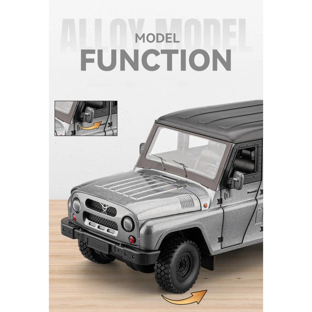 1/18 UAZ Hunter SUV Alloy Model Car Toy Diecasts Casting Pull Back Sound and Light Car Toys for Children Vehicle