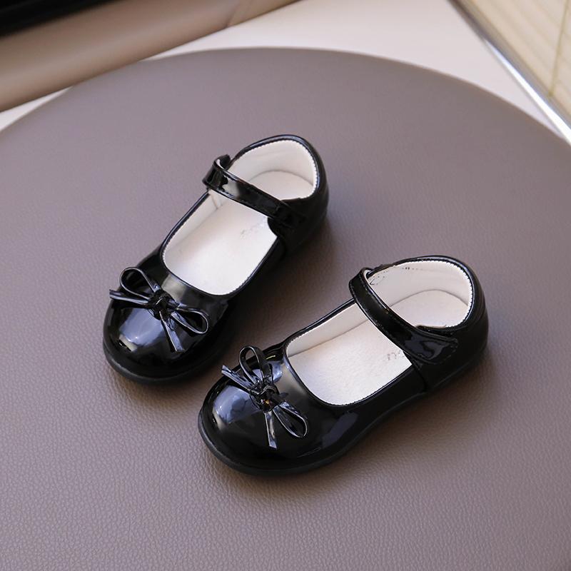 

Kids Performance Shoes Black Glossy Students Trendy Girls Flat Shoes with Simple Bow 2025 New Children Leather Shoes Soft Sole 26