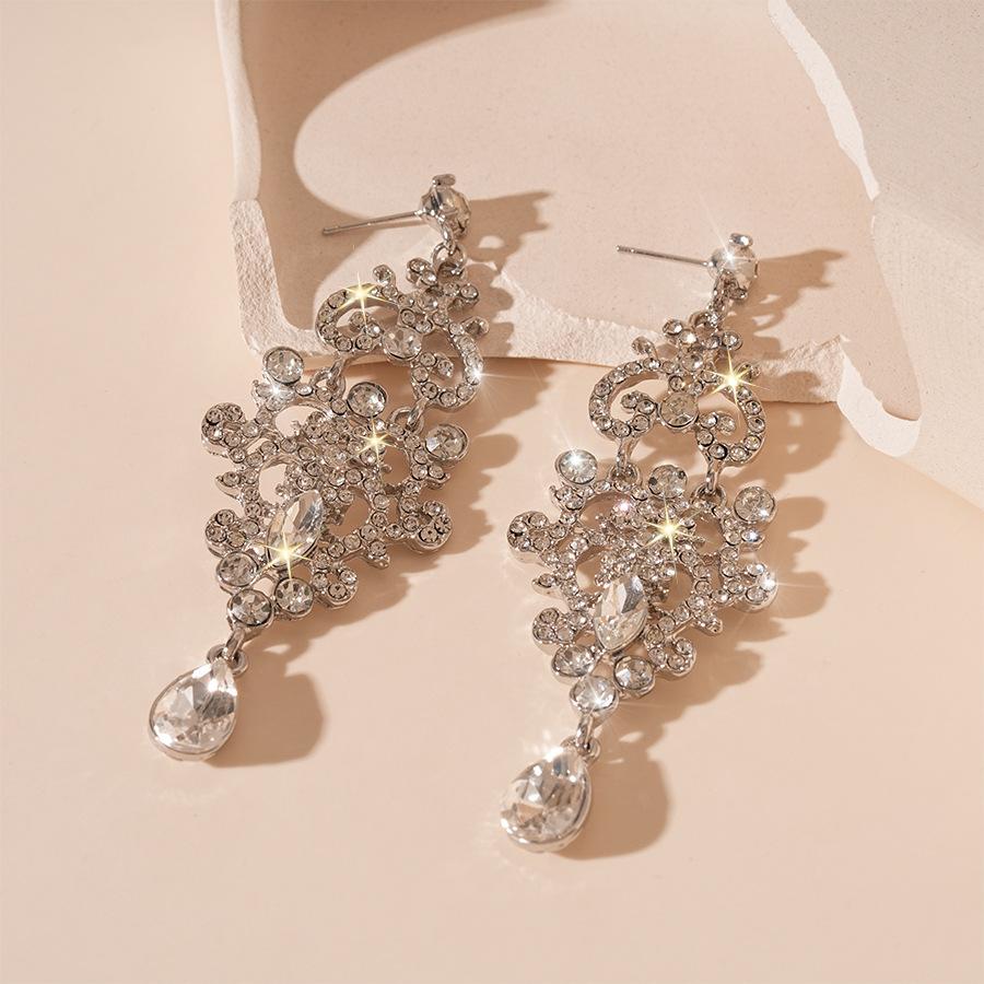 Super błysk luksusowy styl wzór diamentowy kropla wody frędzle kolczyki ze srebrną igłą Europejskie i amerykańskie niszowe kolczyki