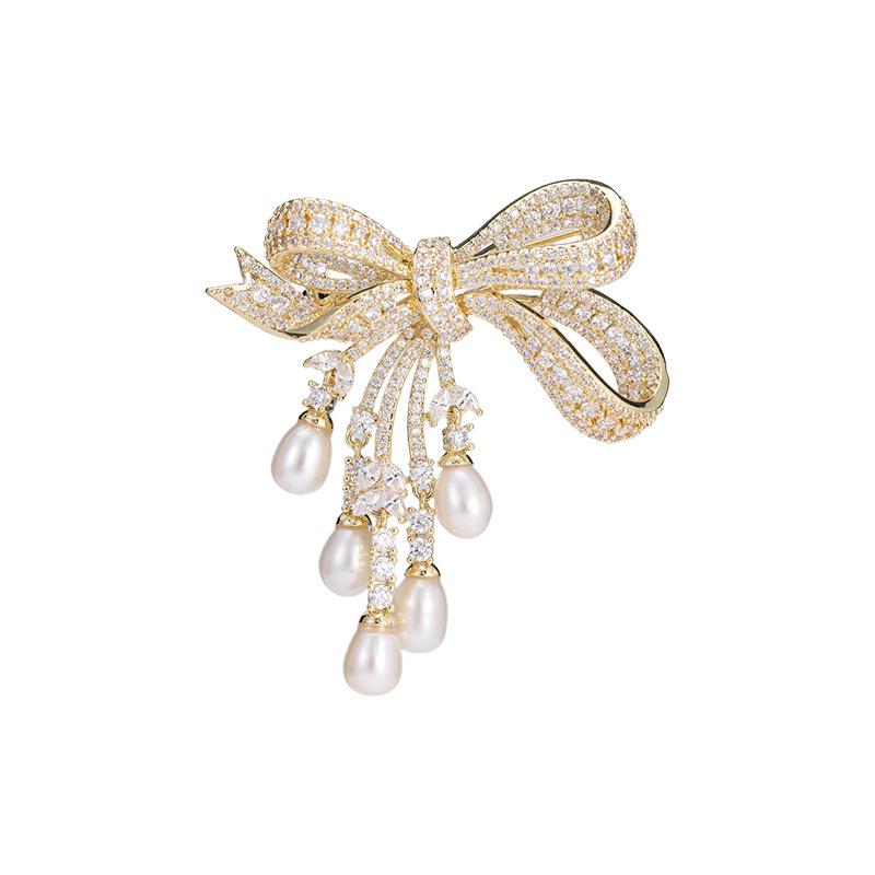Luxury Heavy Duty Bow Lapel Pin High End Design Natural Freshwater Pearl Versatile Coat Fashion Ornament