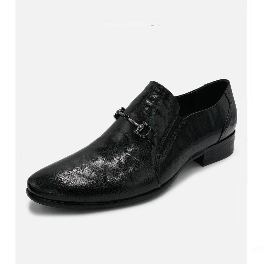 

Осень и зима новая остроносая кожаная обувь мужская на одной педали с металлической пуговицей головка нарядная кожаная обувь модная универсальная свадебная обувь 44