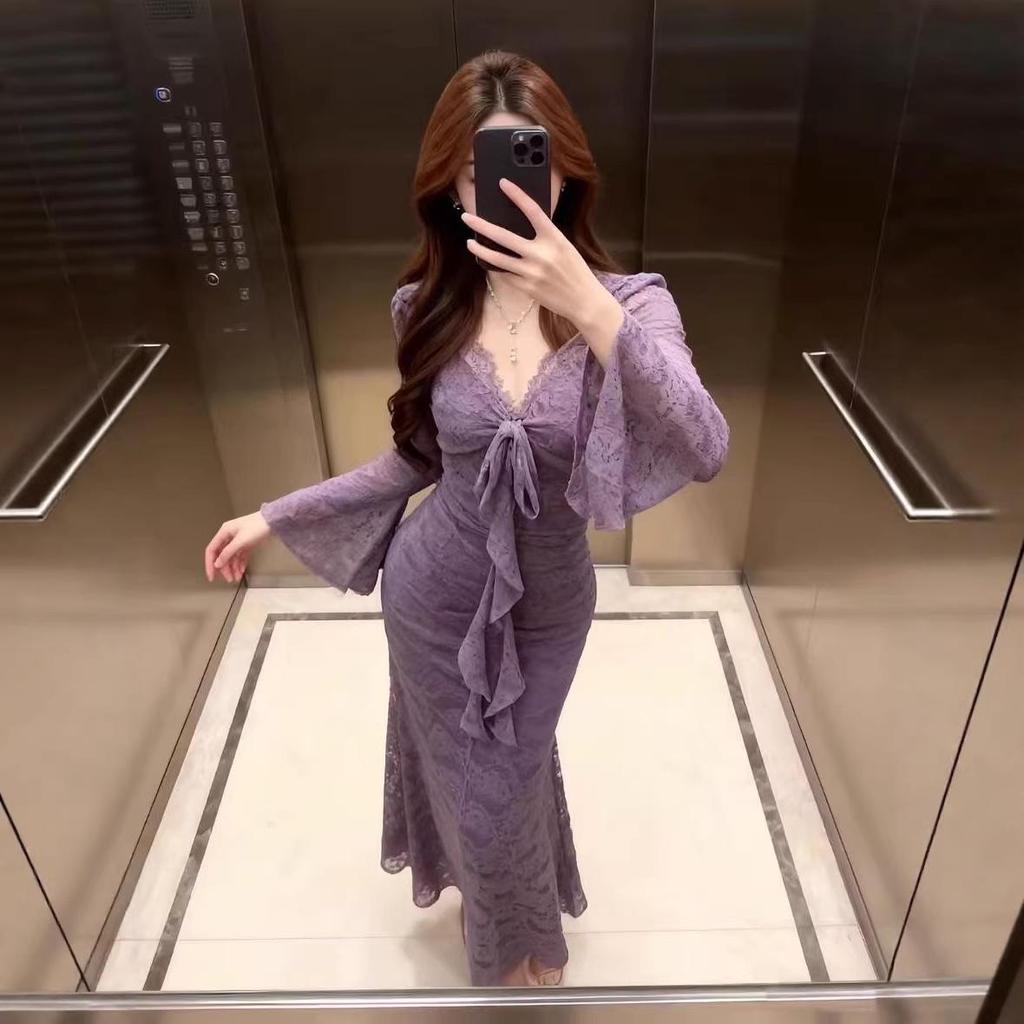 Spring & Autumn Sexy V-Neck Lace Dress - Solid Color, Slim-Fit, Hip-Hugging, Mid-Length Skirt for Women, Exudes Elegant Temperament.