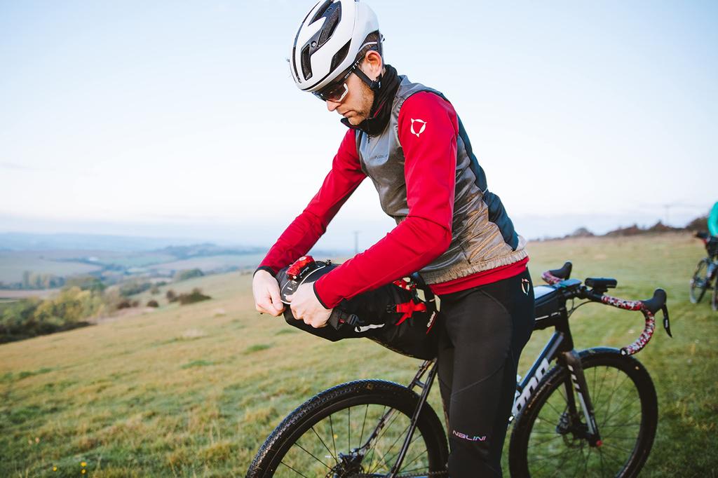 Zefal Z Adventure R11 Waterproof Bicycle 7001 Saddlebag, Black-Red, 11L,