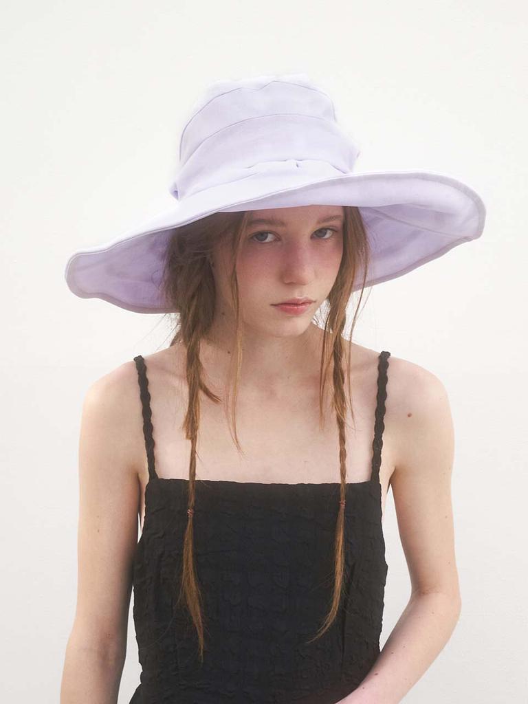 Beulaunhaes Twisted Crown Wide Hat