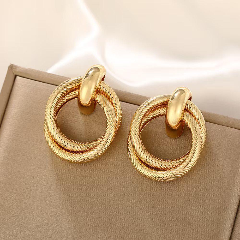 Europäisch-Amerikanische Geometrische Twist Kreis Ohrringe – Stilvoll, Mehrschichtig und Vielseitig