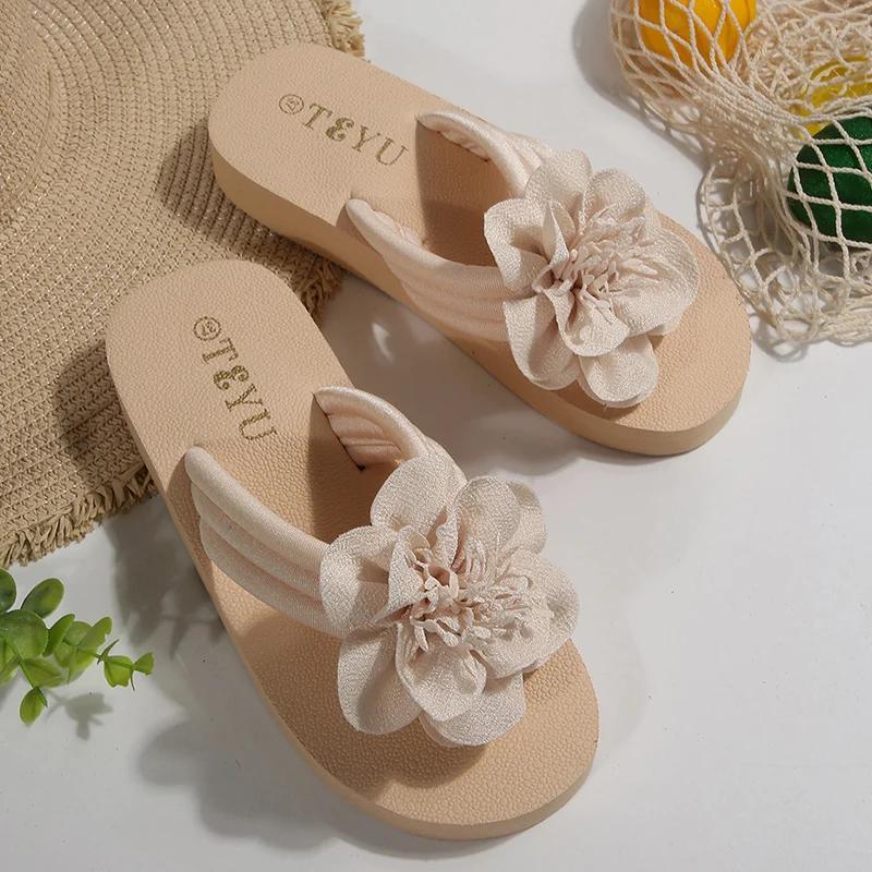 Fashion Fashion Flower Decor Flat Flip Flops for Women 2025 Summer Lightweight Non Slip Sandals Woman Comfort Clip Toe Beach Slippers