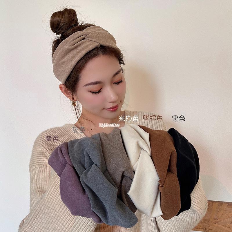 Autumn Winter Suede Wide Headband: Simple, Elegant Hair Accessory for Daily Wear