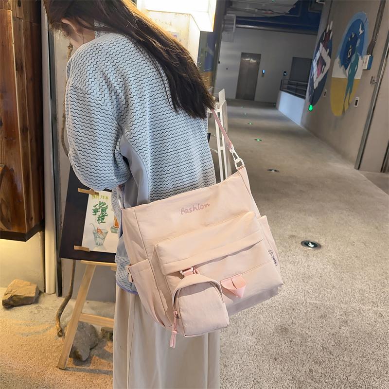 Large Capacity Commuter Shoulder Bag Women's Tote Bag Student Book Bag with Coin Purse