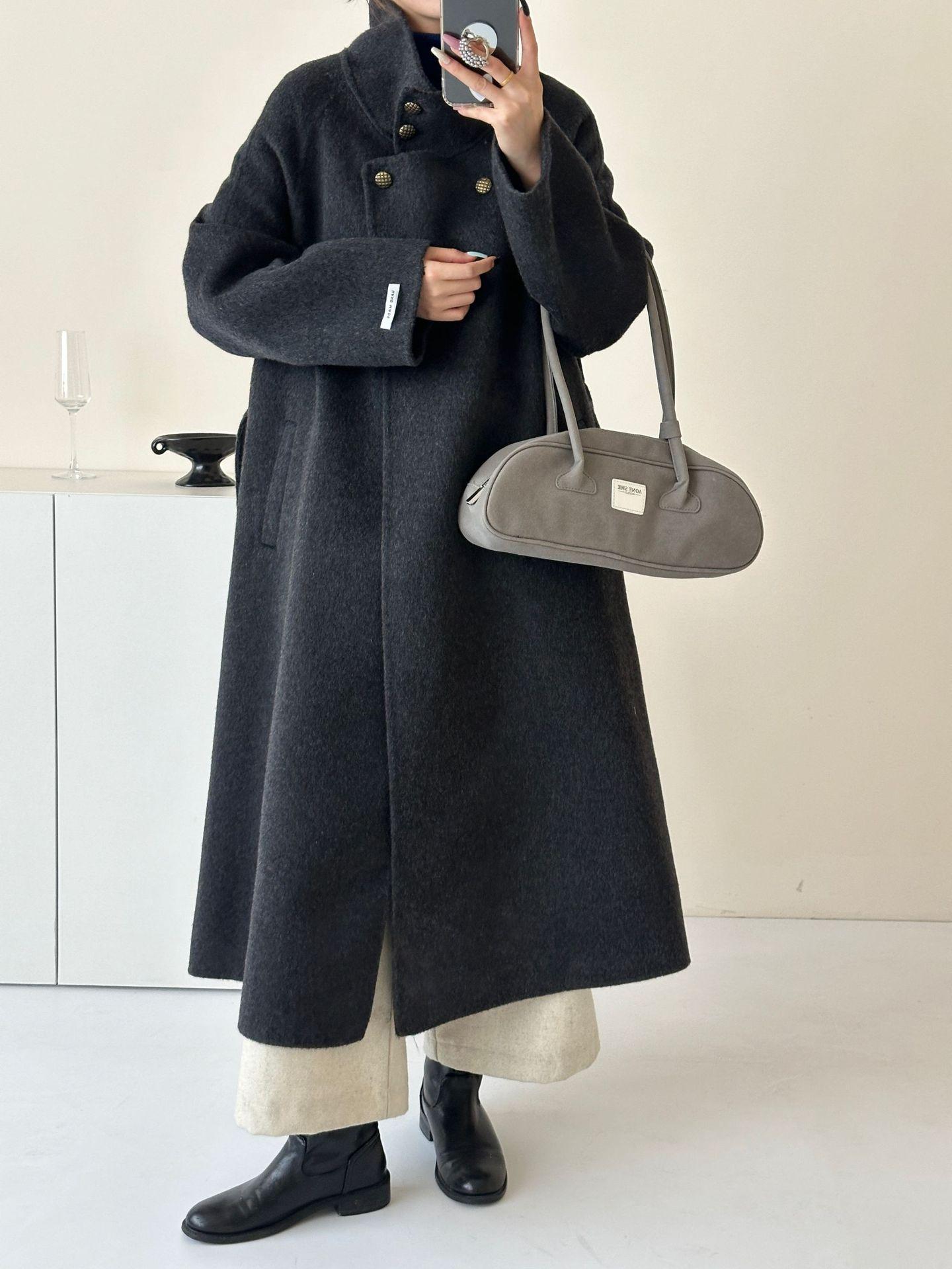 

Однотонное пальто из двухстороннего кашемира с удлиненным воротником-стойкой, рукавами-фонариками, шнуровкой, шерстяное, высококлассное, женское M